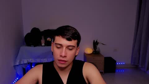 Snapshot of sweetlian_04 chatting on 12.07.24 Lian online show from 12.07.24