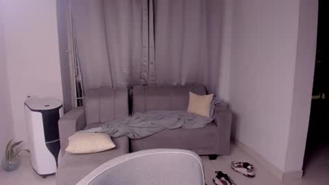 Snapshot of sweetlian_04 chatting on 02.21.25 Lian online show from 02.21.25