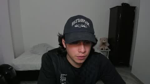 Snapshot of sweetlian_04 chatting on 12.15.25 Lian online show from 12.15.25