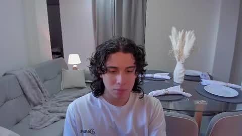 Snapshot of sweetlian_04 chatting on 06.22.26 Lian online show from 06.22.26