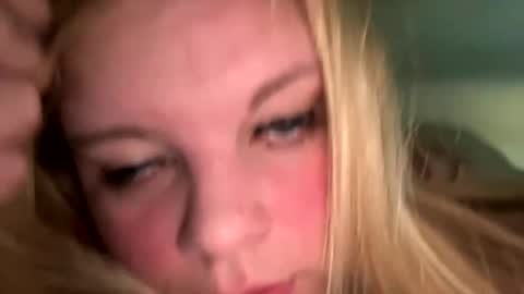 Snapshot of sweetlisa92 chatting on 01.22.25 Lisa online show from 01.22.25