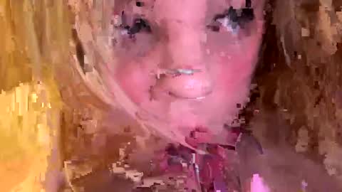 Snapshot of sweetlisa92 chatting on 03.10.25 Lisa online show from 03.10.25