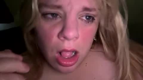 Snapshot of sweetlisa92 chatting on 11.23.25 Lisa online show from 11.23.25