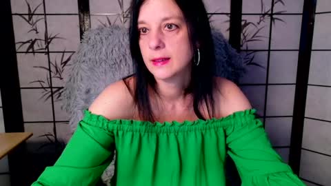 Snapshot of sweetlonglips_ chatting on 04.27.26 JenJenny online show from 04.27.26