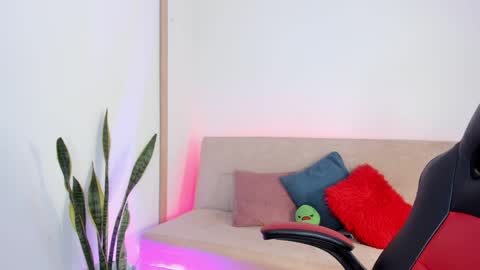 instagram sweetluna 0 online show from 04.06.26