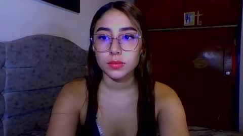 Snapshot of sweetmaddiee_ chatting on 10.07.25 Maddie online show from 10.07.25