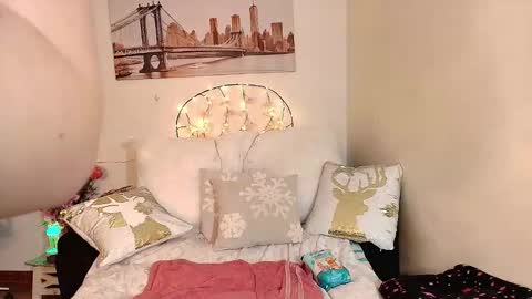 sweetmalory online show from 12.15.25