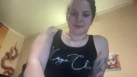 Snapshot of sweetmandyy chatting on 11.17.25 sweetmandyy online show from 11.17.25