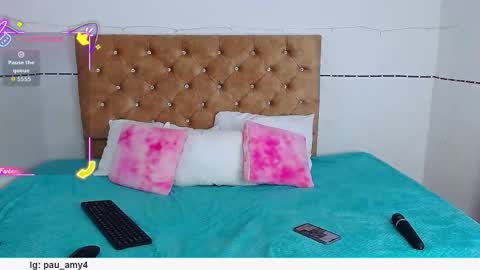 Snapshot of sweetmiel_ chatting on 10.26.25 sweetmiel_ online show from 10.26.25