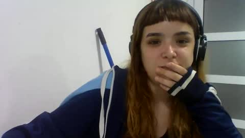 sweetmoonns2 online show from 10.19.25