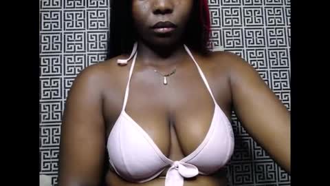 Snapshot of sweetnectarx chatting on 10.24.25 sweetnectarx online show from 10.24.25
