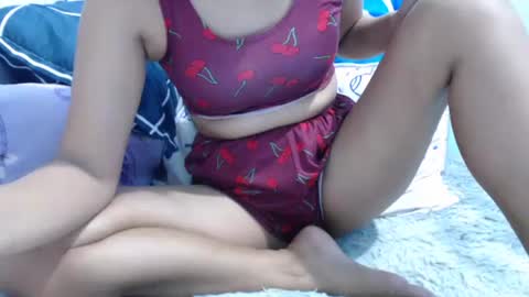 Snapshot of sweetness002 chatting on 02.15.25 NESS online show from 02.15.25