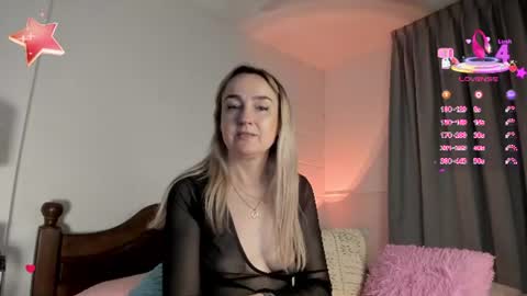 Snapshot of sweetnina_wet chatting on 06.26.26 Sweetnina online show from 06.26.26