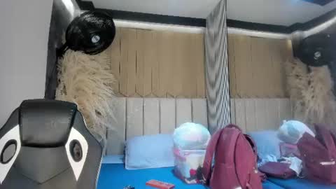 Snapshot of sweetnova_ chatting on 06.13.26 Sweet Nova online show from 06.13.26