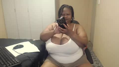 sweetnoziexxx online show from 10.11.25