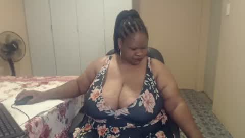 Snapshot of sweetnoziexxx chatting on 01.19.26 sweetnoziexxx online show from 01.19.26