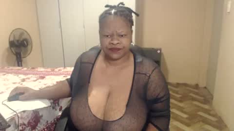 Snapshot of sweetnoziexxx chatting on 04.19.26 sweetnoziexxx online show from 04.19.26