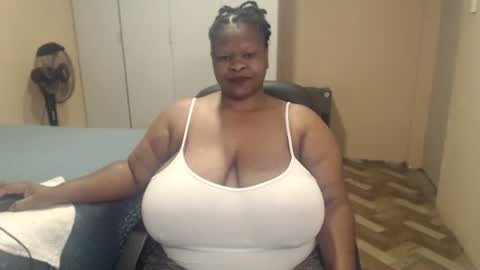 Snapshot of sweetnoziexxx chatting on 05.02.26 sweetnoziexxx online show from 05.02.26