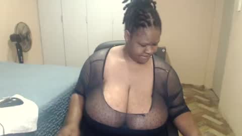 Snapshot of sweetnoziexxx chatting on 05.27.26 sweetnoziexxx online show from 05.27.26