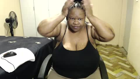 Snapshot of sweetnoziexxx chatting on 06.14.26 sweetnoziexxx online show from 06.14.26