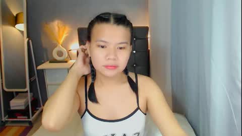 Snapshot of sweetnwildts chatting on 04.19.26 Ghena online show from 04.19.26