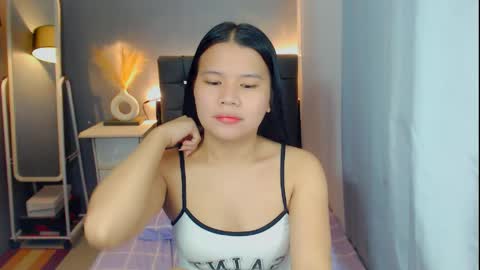 Snapshot of sweetnwildts chatting on 04.22.26 Ghena online show from 04.22.26