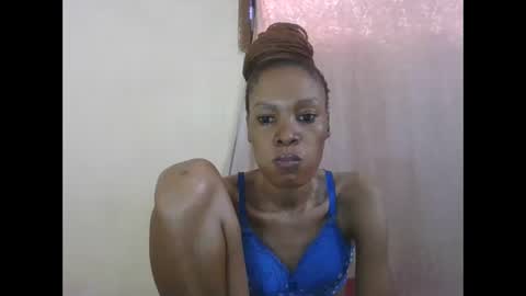 ESTHER online show from 04.10.26