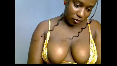 Snapshot of sweetpetitgirl chatting on 04.23.26 LILY BRANDY online show from 04.23.26