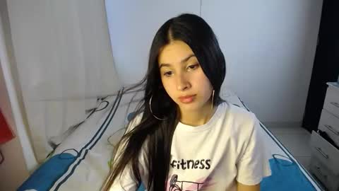 Snapshot of sweetpink1_ chatting on 10.19.25 Caro  Lily online show from 10.19.25