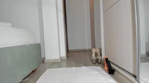 Snapshot of sweetpussymilf02 chatting on 10.11.25 Anne online show from 10.11.25