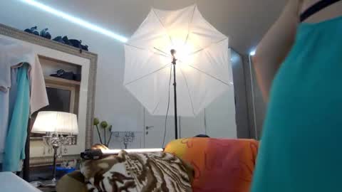 SweetRaisa online show from 10.02.25