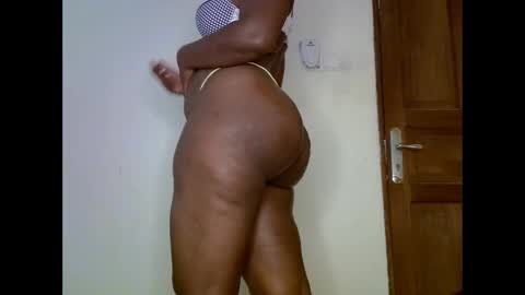 Snapshot of sweetrenne chatting on 02.04.25 sweetrenne online show from 02.04.25