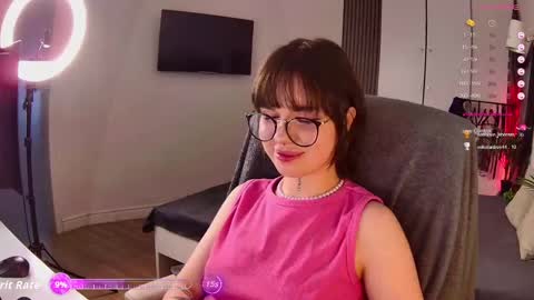 Snapshot of sweetriso chatting on 05.29.26 Alice online show from 05.29.26