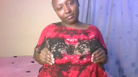 Snapshot of sweetrose2049 chatting on 05.12.26 Rose Watetu online show from 05.12.26