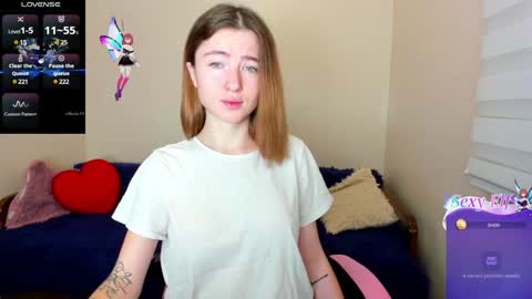 Snapshot of sweets_alma chatting on 12.24.24 sweets_alma online show from 12.24.24