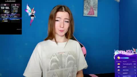 Snapshot of sweets_alma chatting on 03.11.25 sweets_alma online show from 03.11.25