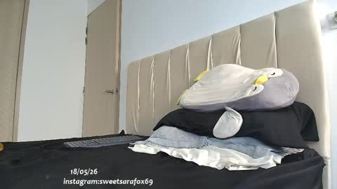 Snapshot of sweetsarafoxxx chatting on 05.19.26 Sara Sofia Libra online show from 05.19.26