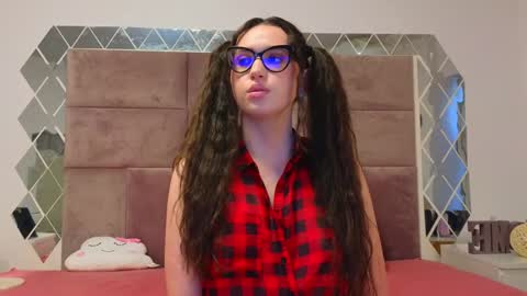 Snapshot of sweetscribe chatting on 01.30.25 SweetScribe online show from 01.30.25