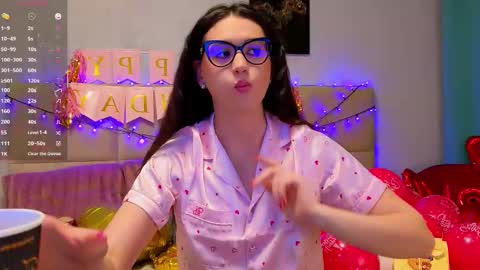 Snapshot of sweetscribe chatting on 03.10.25 SweetScribe online show from 03.10.25