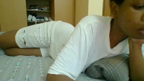 sweetshilah online show from 10.15.25