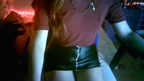 MEGHAN LOPEZ      online show from 01.20.25