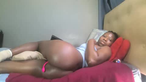 Snapshot of sweetslenderxx chatting on 05.12.26 sweetslenderxx online show from 05.12.26