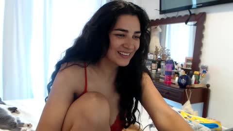Dianis online show from 10.18.25