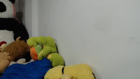 Snapshot of sweett_candy1 chatting on 02.05.25 sweett_candy1 online show from 02.05.25