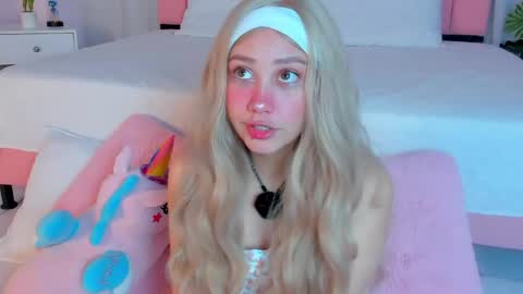 Snapshot of sweett_fire chatting on 04.29.26 sweett_fire online show from 04.29.26