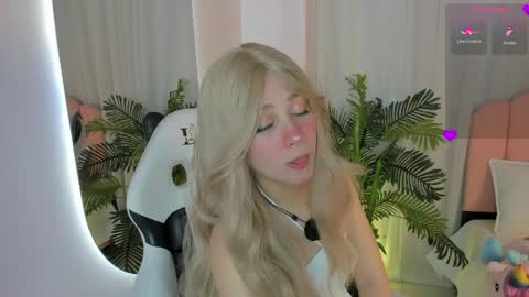 Snapshot of sweett_fire chatting on 05.06.26 sweett_fire online show from 05.06.26