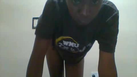 Snapshot of sweett_kimmie chatting on 04.22.26 sweett_kimmie online show from 04.22.26