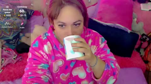 Snapshot of sweett_martina chatting on 03.06.25 martina online show from 03.06.25