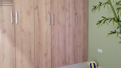    online show from 02.25.25