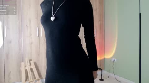    online show from 03.04.25